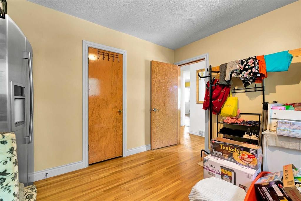 6 Tipton Place Nw, Calgary, AB - Indoor