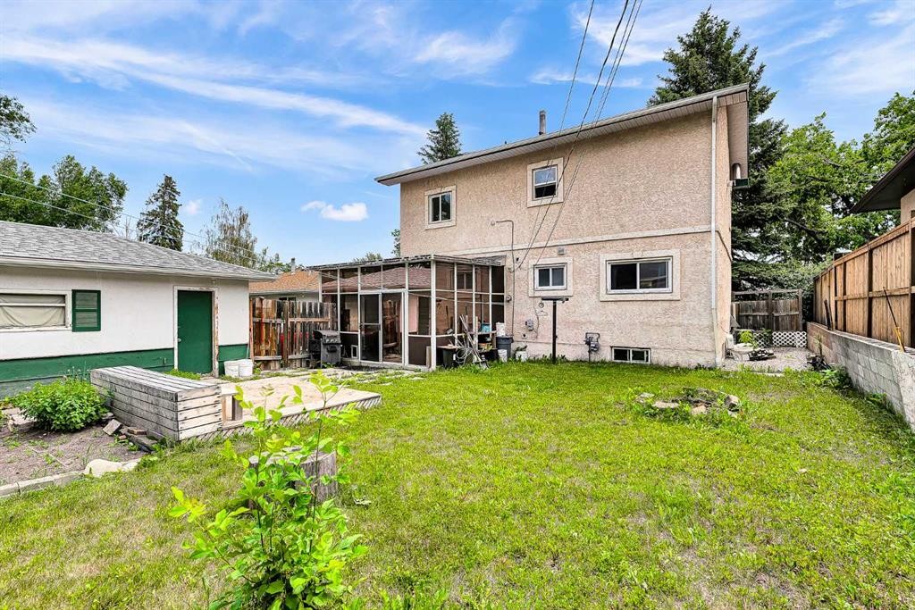 6 Tipton Place Nw, Calgary, AB - Outdoor With Exterior