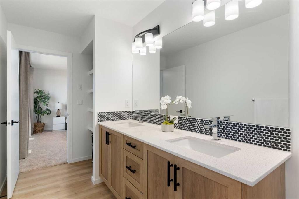18 Southwinds Link Sw, Airdrie, AB - Indoor Photo Showing Bathroom