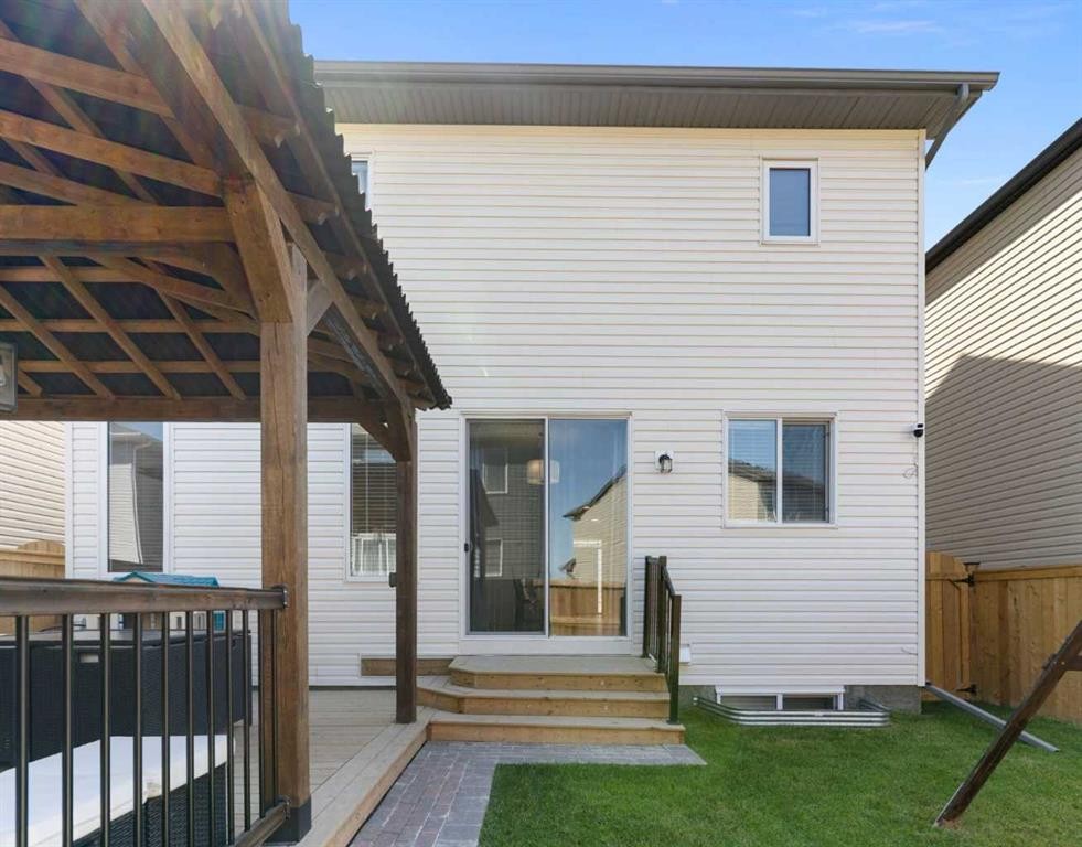 18 Southwinds Link Sw, Airdrie, AB - Outdoor With Exterior