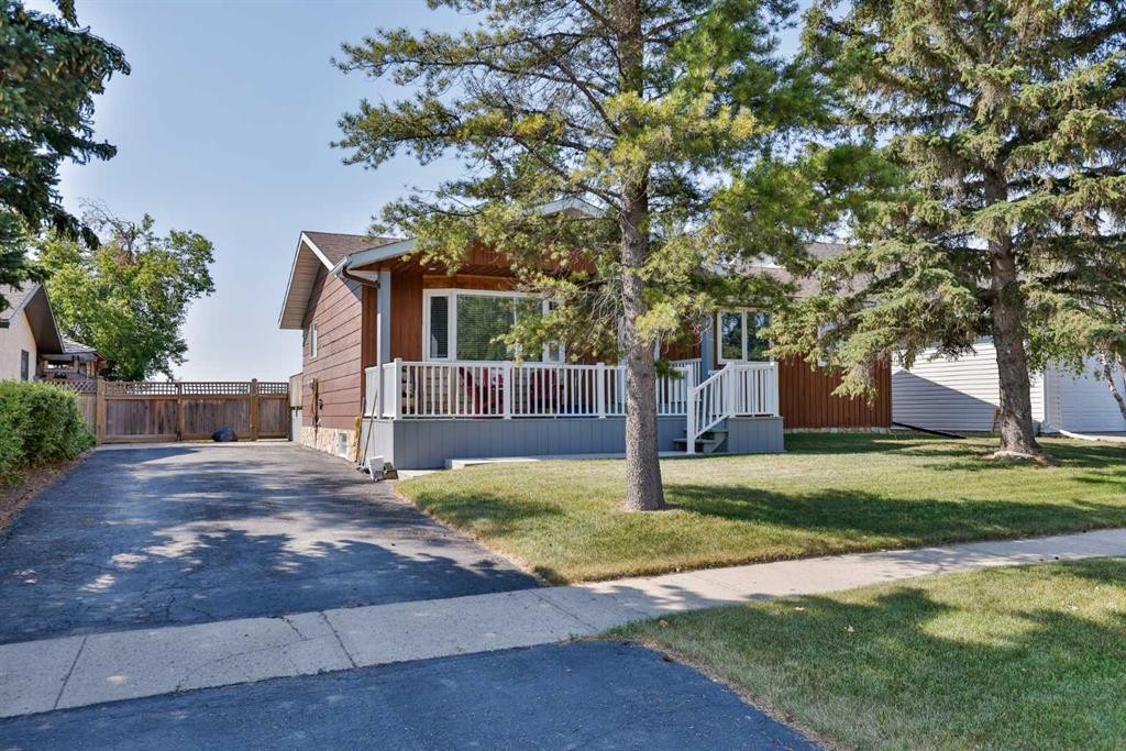 425 Cottonwood Drive, Vulcan, AB - Outdoor