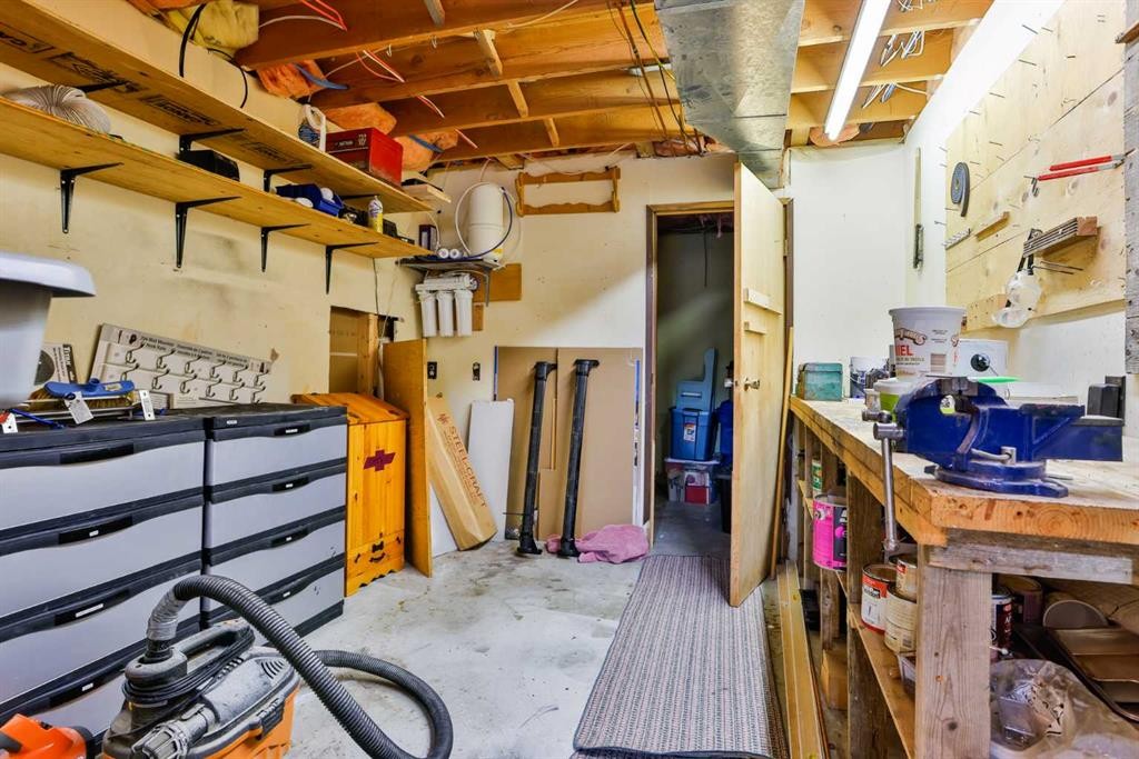 425 Cottonwood Drive, Vulcan, AB - Indoor Photo Showing Basement