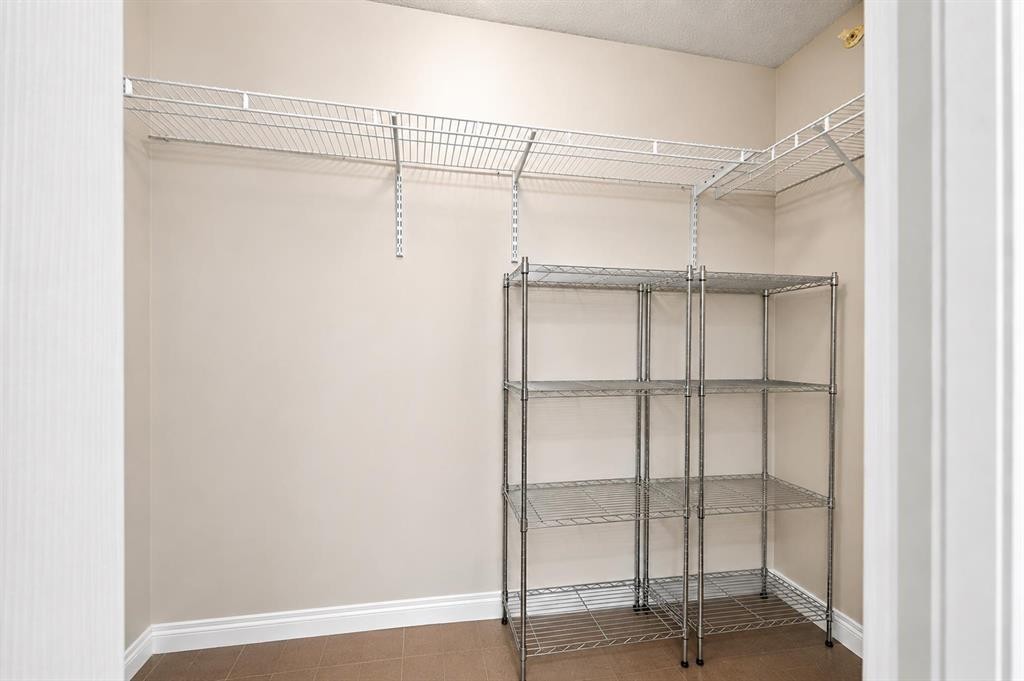 413-7210 80 Avenue Ne, Calgary, AB - Indoor With Storage