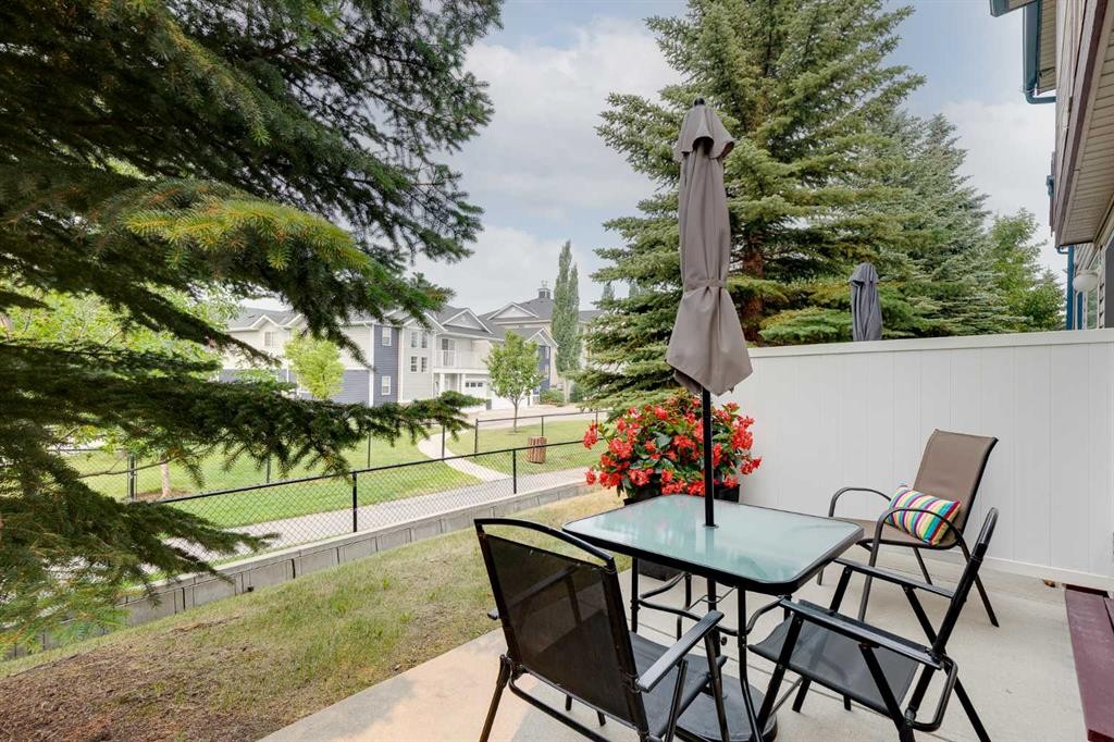 17 Country Village Circle Ne, Calgary, AB - Outdoor With Deck Patio Veranda
