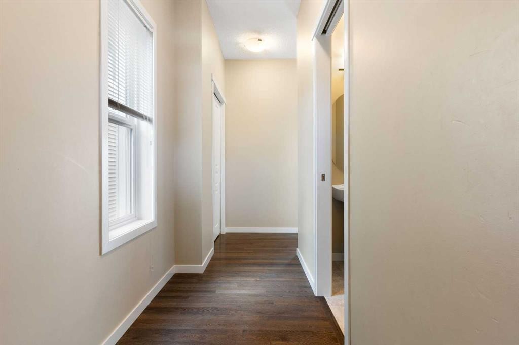 638 River Heights Crescent, Cochrane, AB - Indoor Photo Showing Other Room