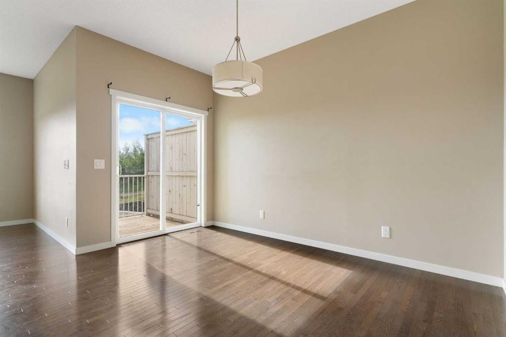 638 River Heights Crescent, Cochrane, AB - Indoor Photo Showing Other Room