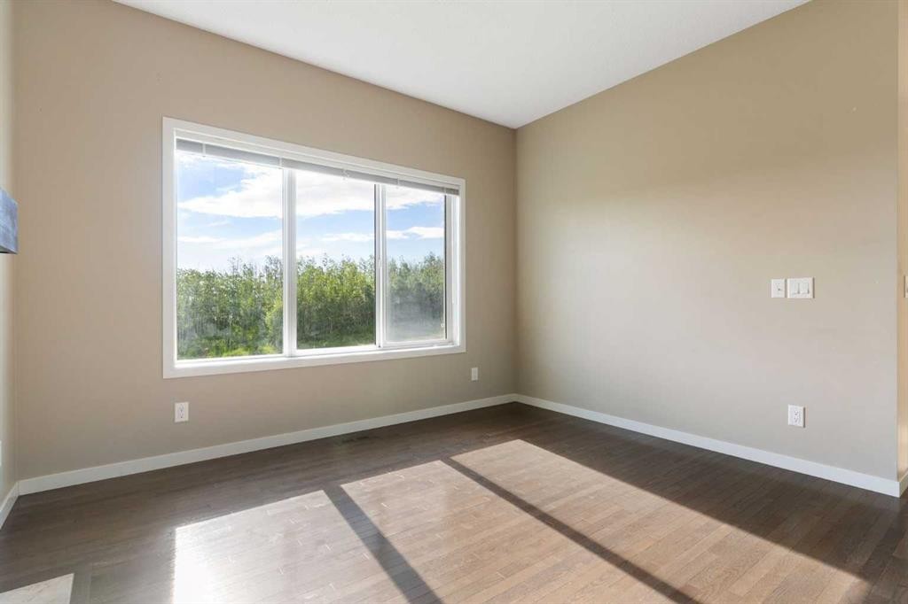 638 River Heights Crescent, Cochrane, AB - Indoor Photo Showing Other Room