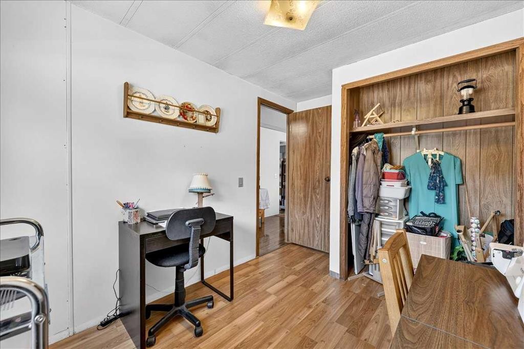 88 Big Hill Way Se, Airdrie, AB - Indoor Photo Showing Office