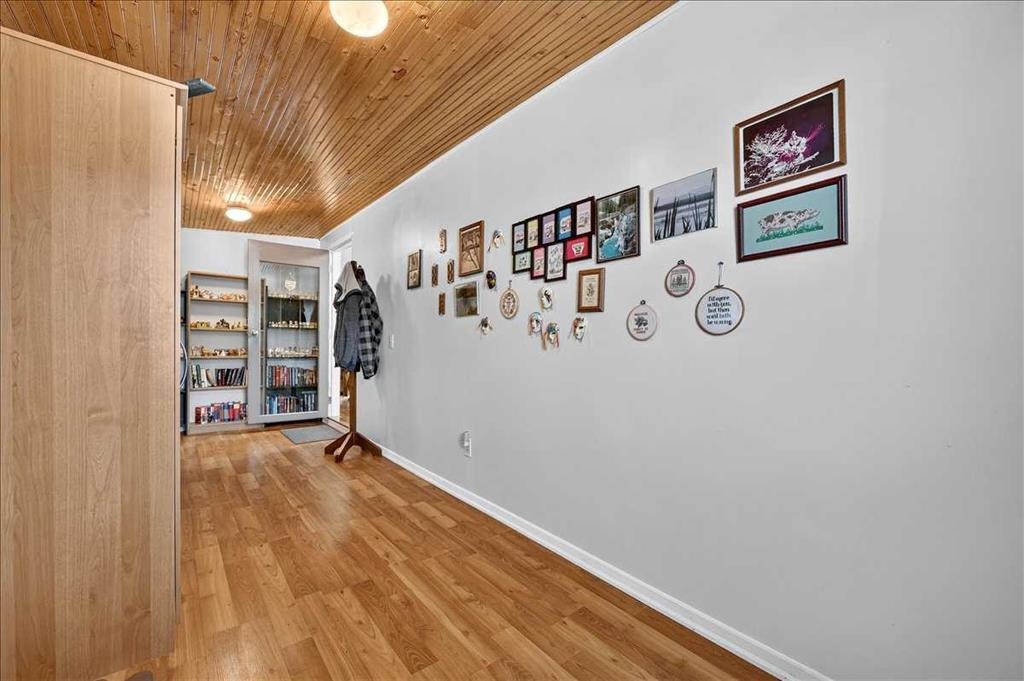 88 Big Hill Way Se, Airdrie, AB - Indoor Photo Showing Other Room