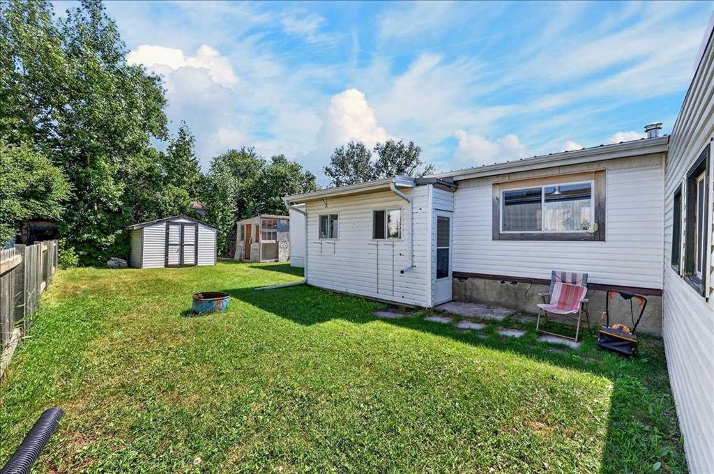 88 Big Hill Way Se, Airdrie, AB - Outdoor
