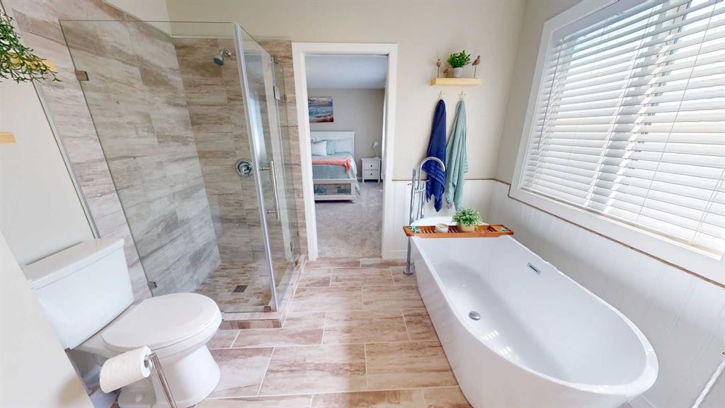 47 Chapman Circle Se, Calgary, AB - Indoor Photo Showing Bathroom