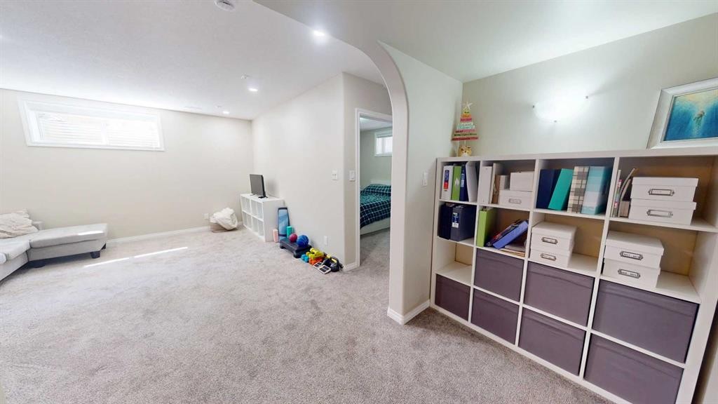 47 Chapman Circle Se, Calgary, AB - Indoor