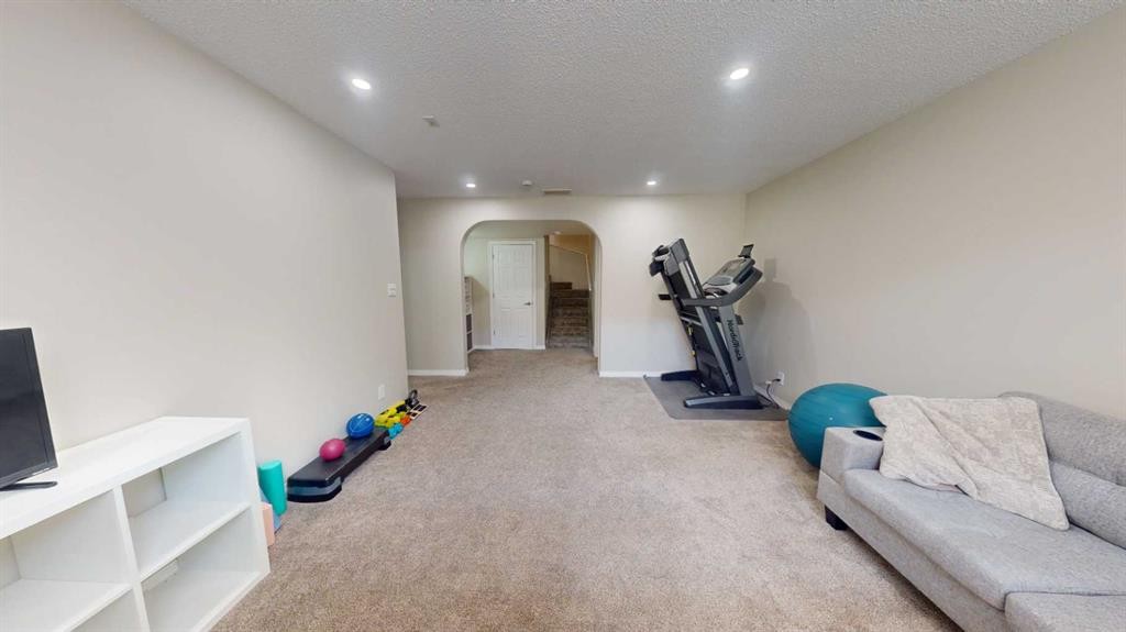47 Chapman Circle Se, Calgary, AB - Indoor