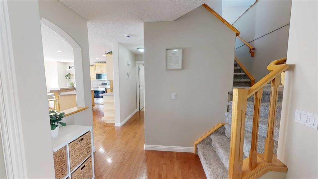 47 Chapman Circle Se, Calgary, AB - Indoor Photo Showing Other Room