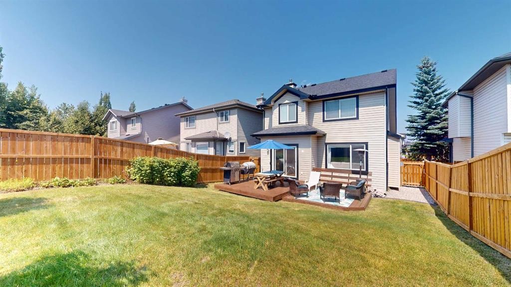 47 Chapman Circle Se, Calgary, AB - Outdoor With Deck Patio Veranda With Backyard With Exterior