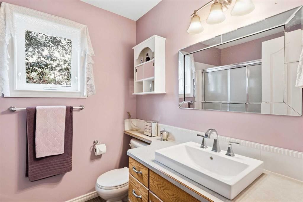 34055 Range Road 24, Rural Mountain View County, AB - Indoor Photo Showing Bathroom