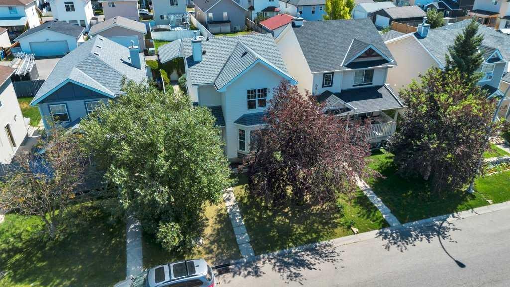 118 Tarington Close Ne, Calgary, AB - Outdoor