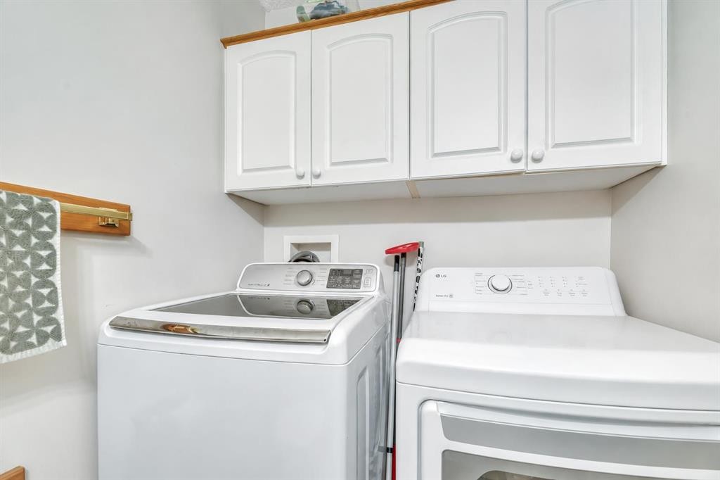118 Tarington Close Ne, Calgary, AB - Indoor Photo Showing Laundry Room