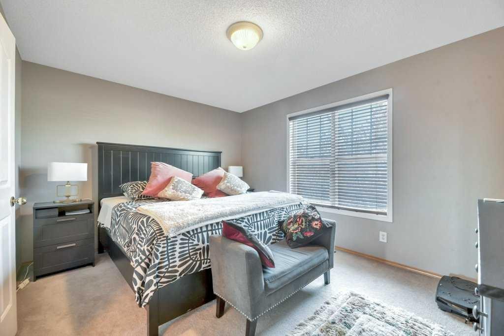118 Tarington Close Ne, Calgary, AB - Indoor Photo Showing Bedroom