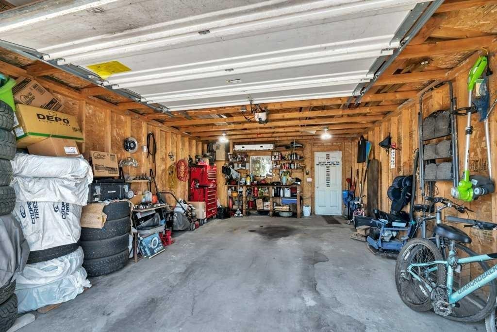 118 Tarington Close Ne, Calgary, AB - Indoor Photo Showing Garage