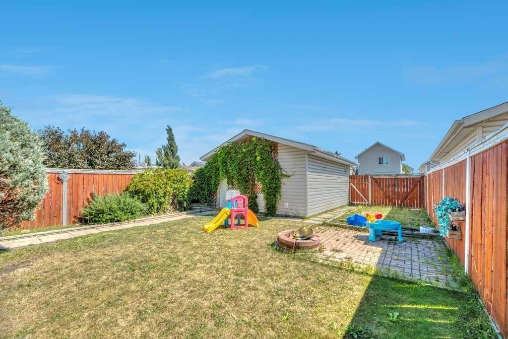 118 Tarington Close Ne, Calgary, AB - Outdoor