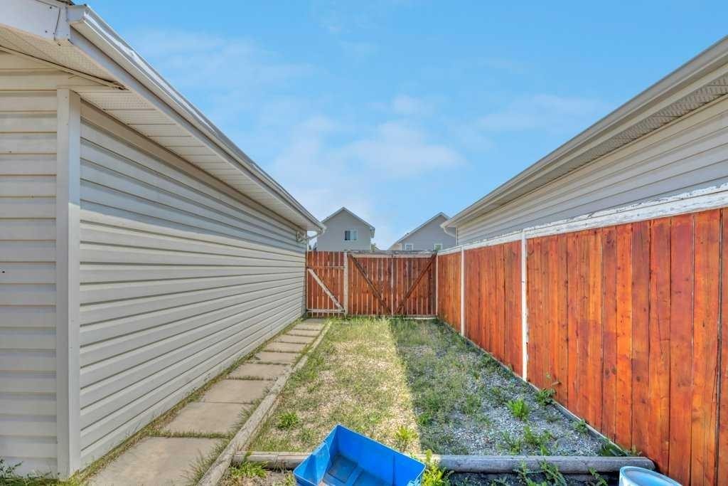 118 Tarington Close Ne, Calgary, AB - Outdoor With Exterior
