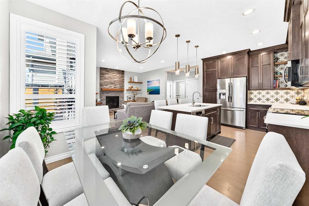 152 Royal Oak Terrace Nw, Calgary, AB - Indoor Photo Showing Dining Room