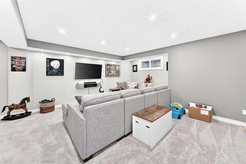 152 Royal Oak Terrace Nw, Calgary, AB - Indoor