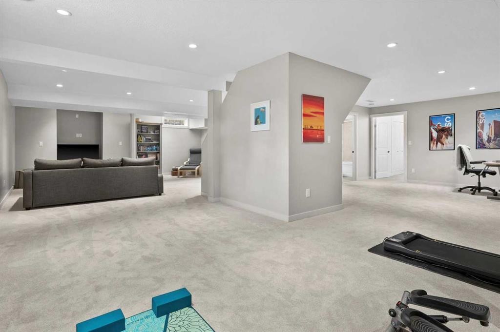 424 Silver Valley Drive Nw, Calgary, AB