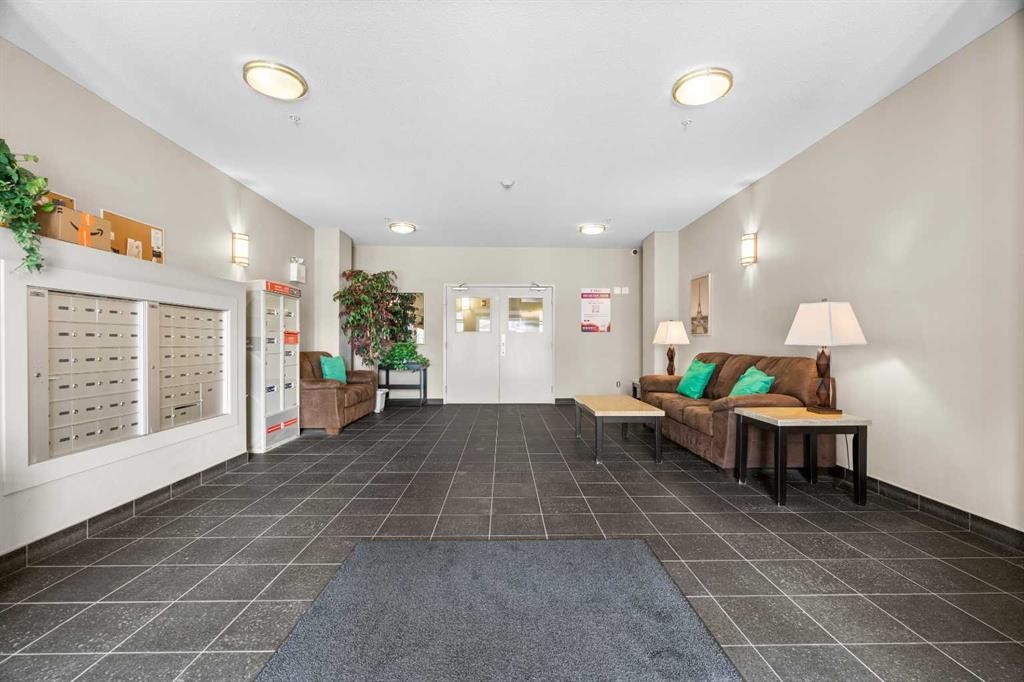 411-28 Auburn Bay Link Se, Calgary, AB - Indoor Photo Showing Other Room