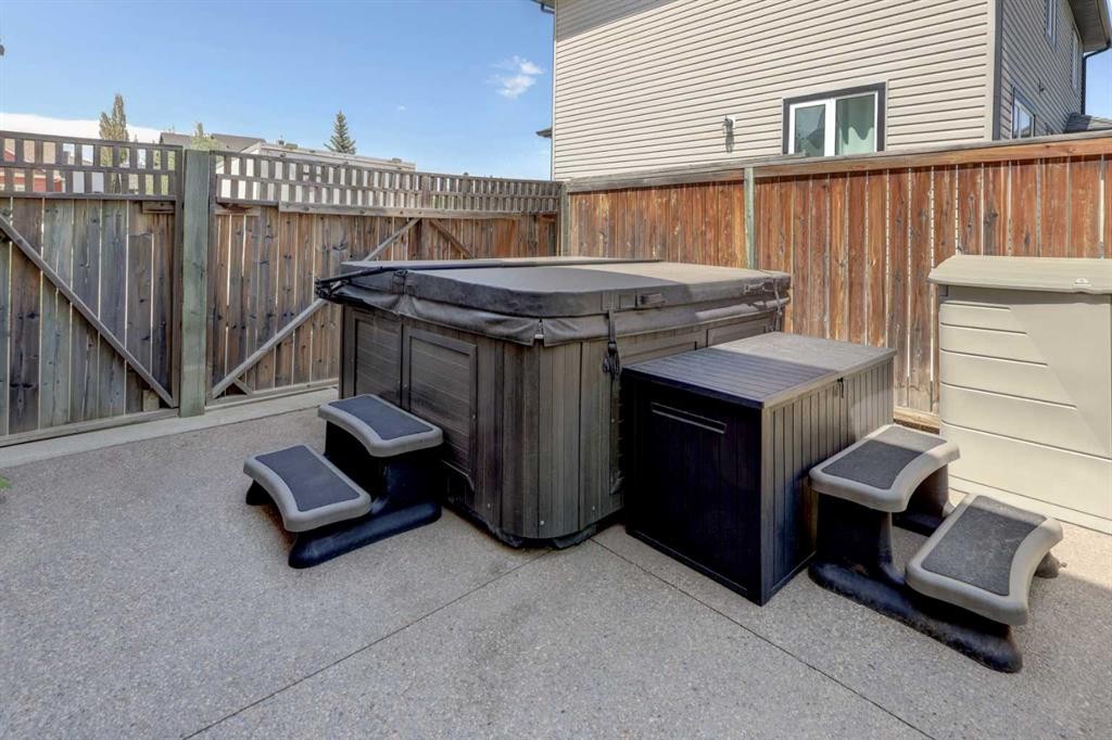 8 Canoe Road Sw, Airdrie, AB - Outdoor With Exterior