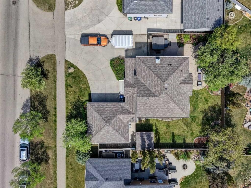 8 Canoe Road Sw, Airdrie, AB - Outdoor