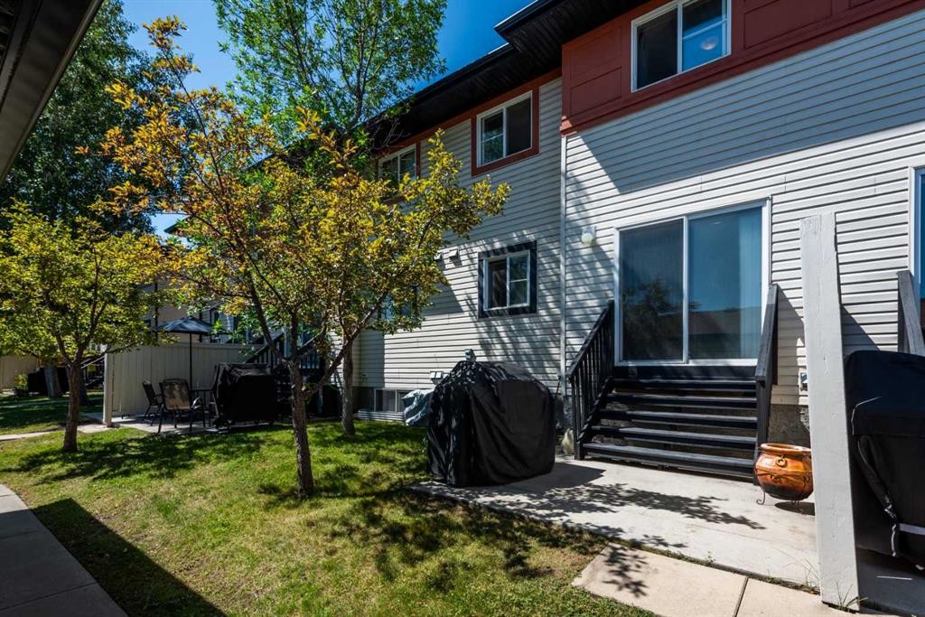 34 Eversyde Common Sw, Calgary, AB - Outdoor