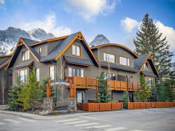 8-511 6th Avenue Canmore, AB T1W 2C3