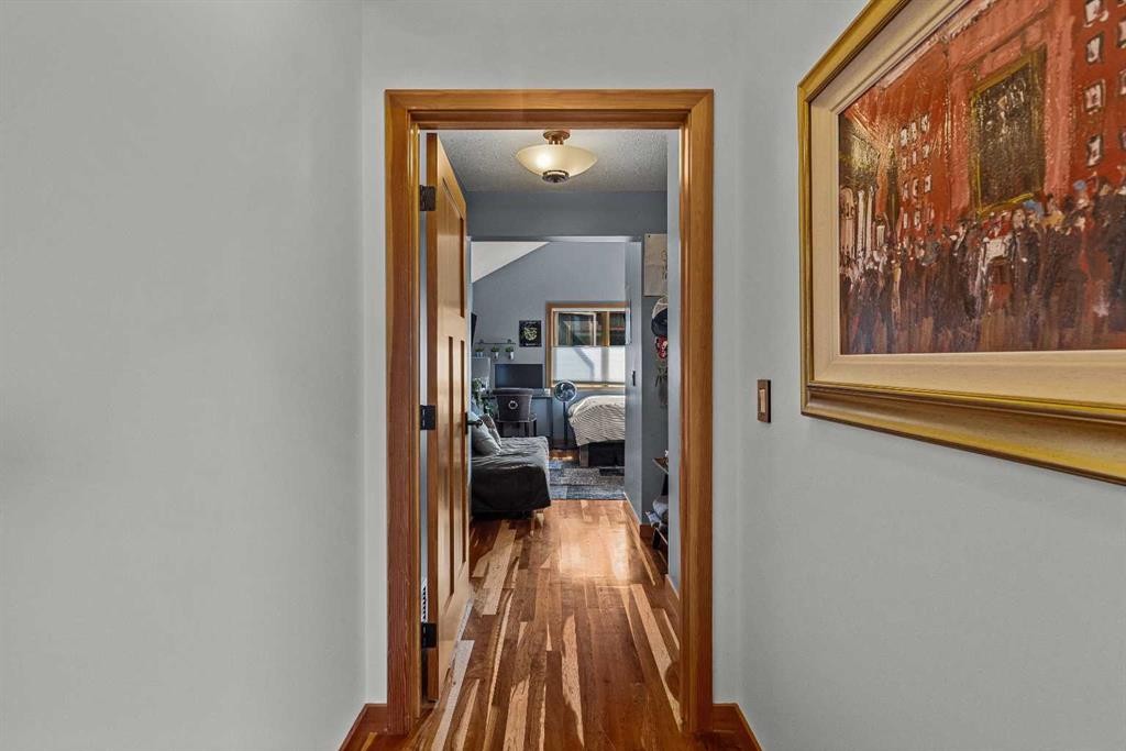 8-511 6Th Avenue, Canmore, AB - Indoor Photo Showing Other Room