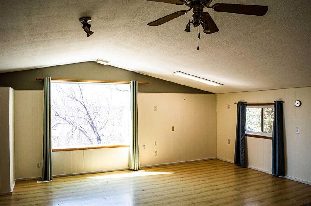 145-37411 Waskasoo Avenue, Rural Red Deer County, AB - Indoor Photo Showing Other Room