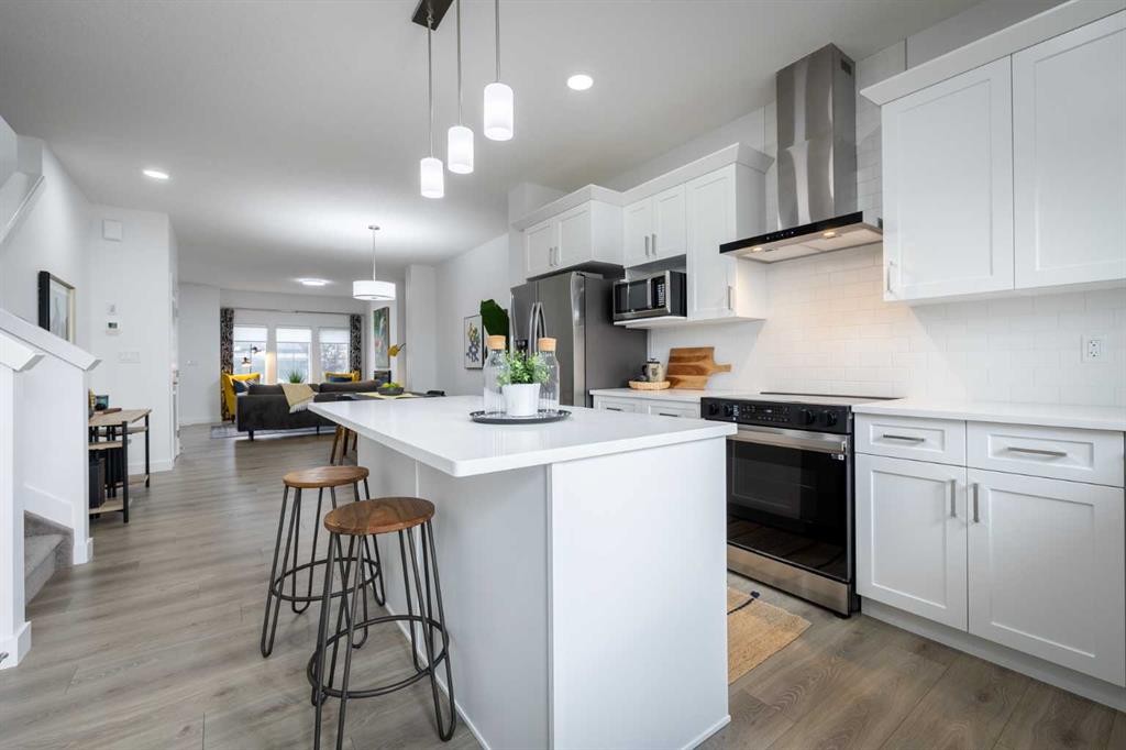 629 Savanna Drive Ne, Calgary, AB - Indoor Photo Showing Kitchen With Upgraded Kitchen