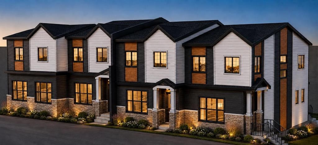 720 40 Avenue Nw, Calgary, AB - Outdoor With Facade