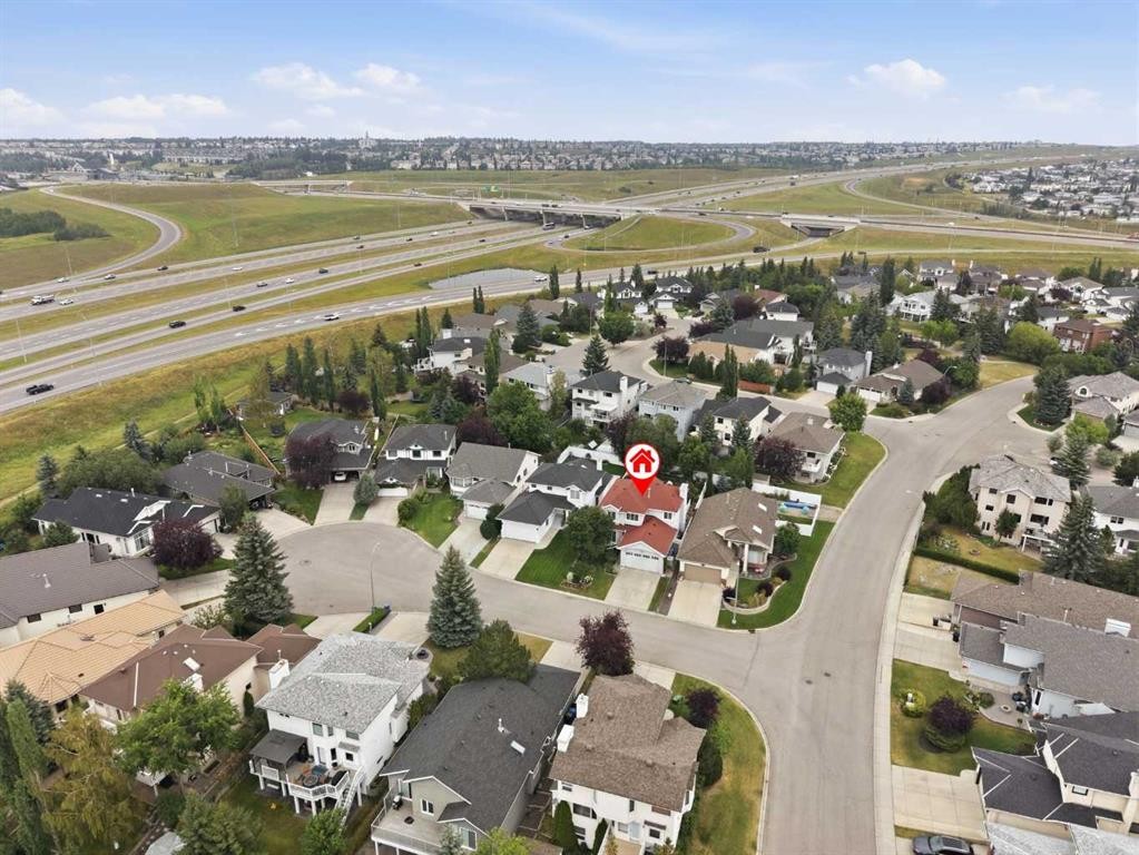 606 Schubert Place Nw, Calgary, AB - Outdoor With View