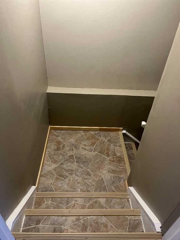 179 Falshire Drive Ne, Calgary, AB - Indoor Photo Showing Other Room