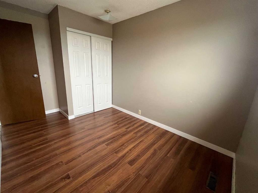 179 Falshire Drive Ne, Calgary, AB - Indoor Photo Showing Other Room