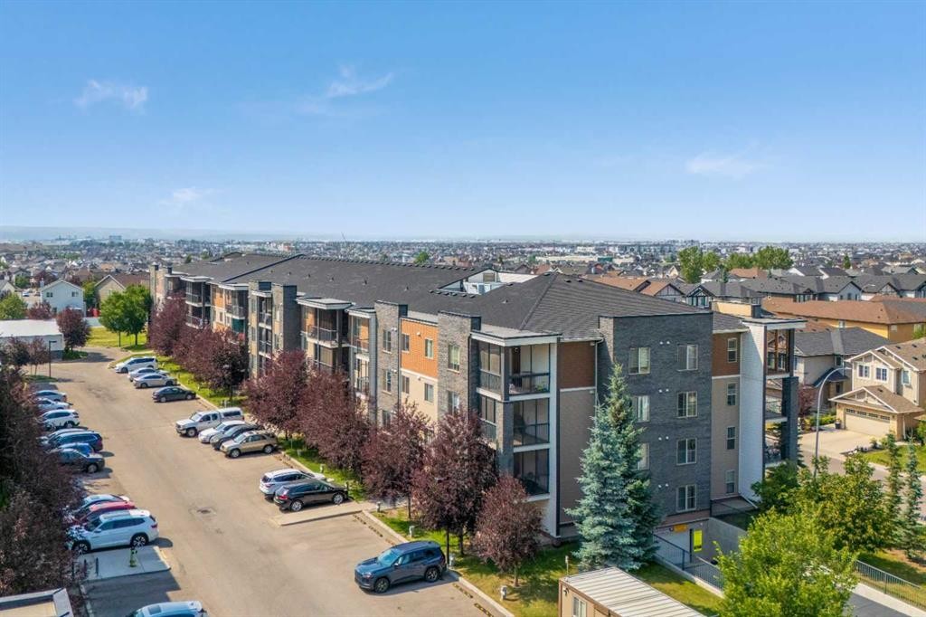 401-7110 80 Avenue Ne, Calgary, AB - Outdoor