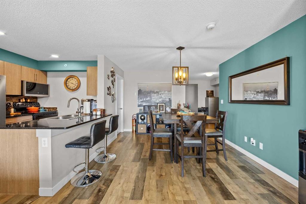 401-7110 80 Avenue Ne, Calgary, AB - Indoor