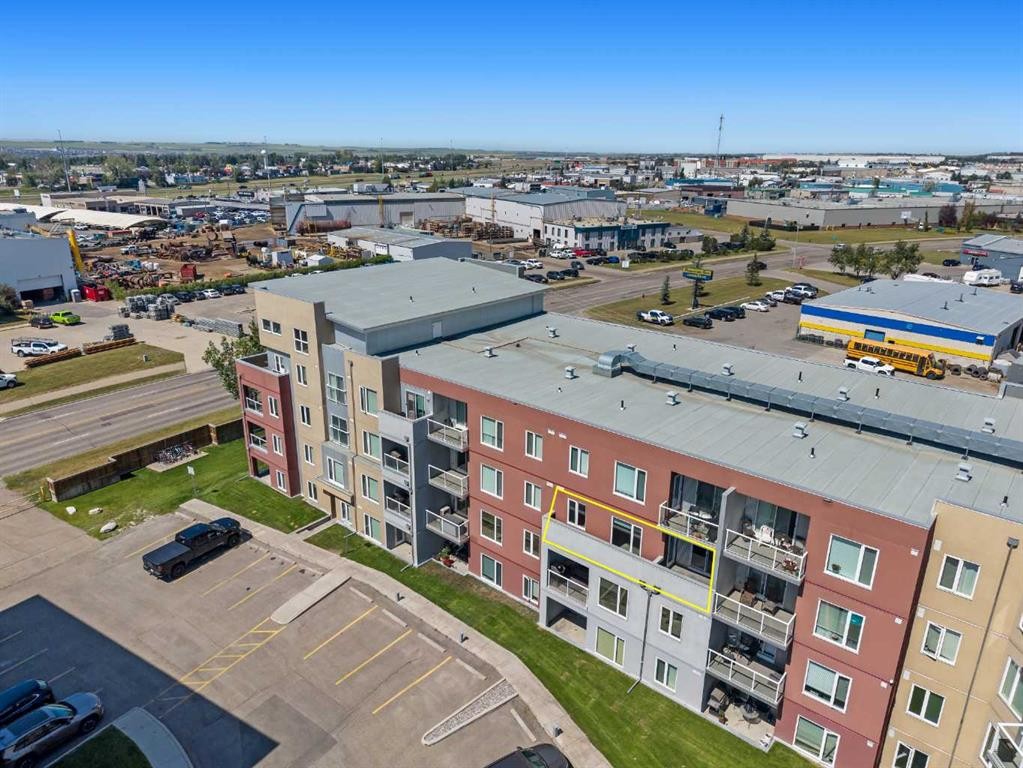 2307-604 East Lake Boulevard Ne, Airdrie, AB - Outdoor With Balcony With View