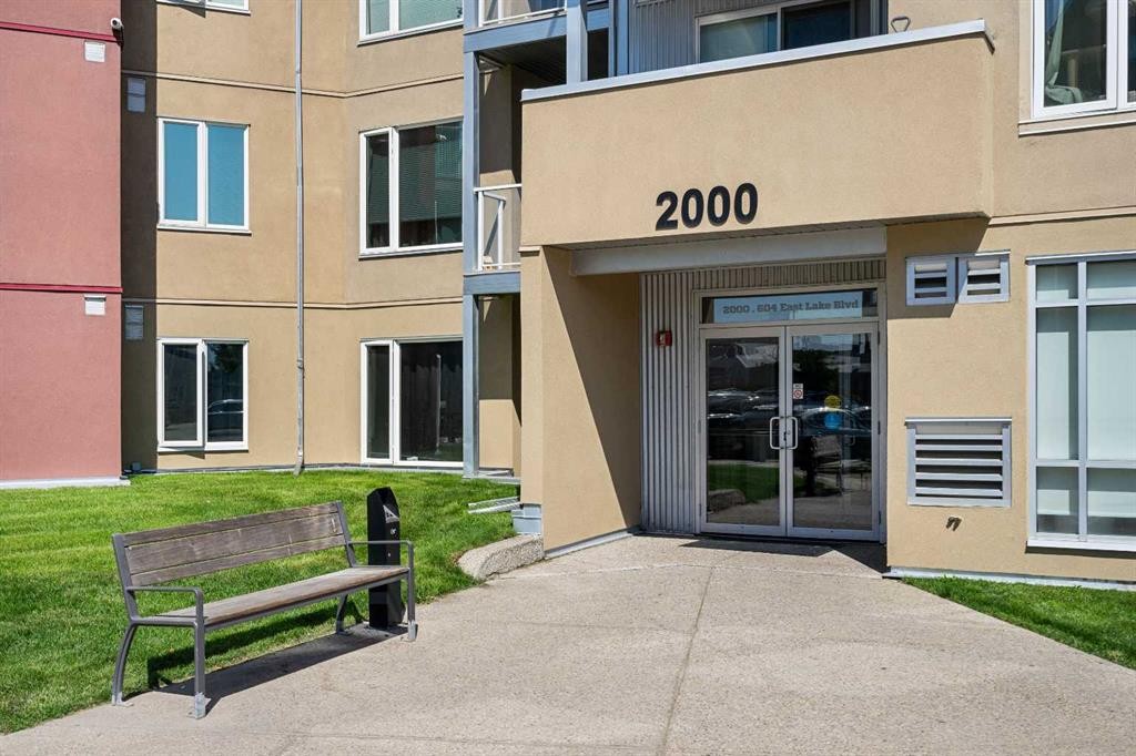 2307-604 East Lake Boulevard Ne, Airdrie, AB - Outdoor With Exterior