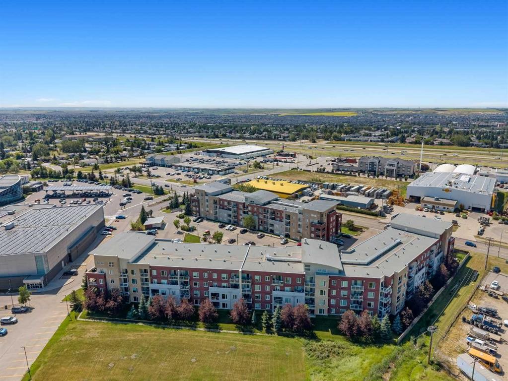 2307-604 East Lake Boulevard Ne, Airdrie, AB - Outdoor With View