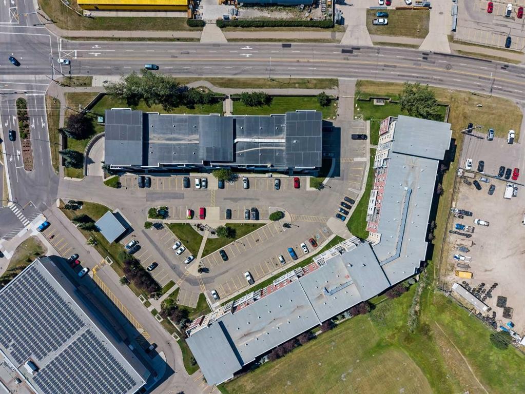 2307-604 East Lake Boulevard Ne, Airdrie, AB - Outdoor With View