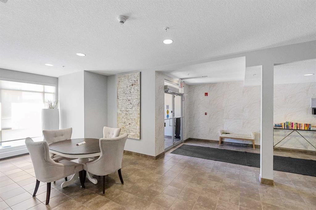 2307-604 East Lake Boulevard Ne, Airdrie, AB - Indoor Photo Showing Dining Room