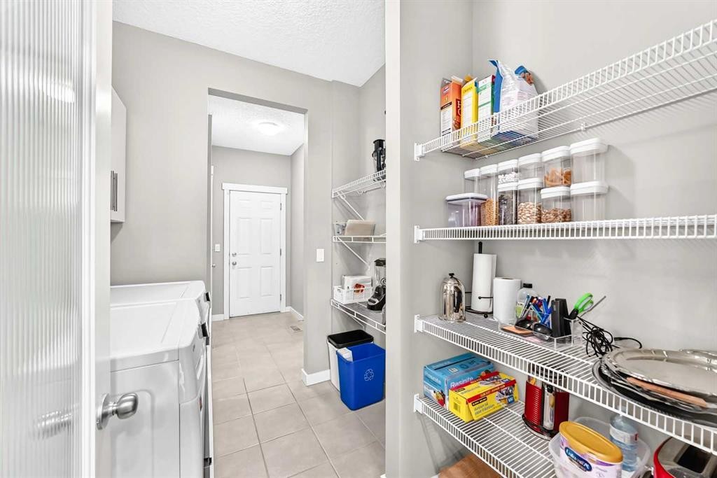 56 Evansborough Green Nw, Calgary, AB - Indoor
