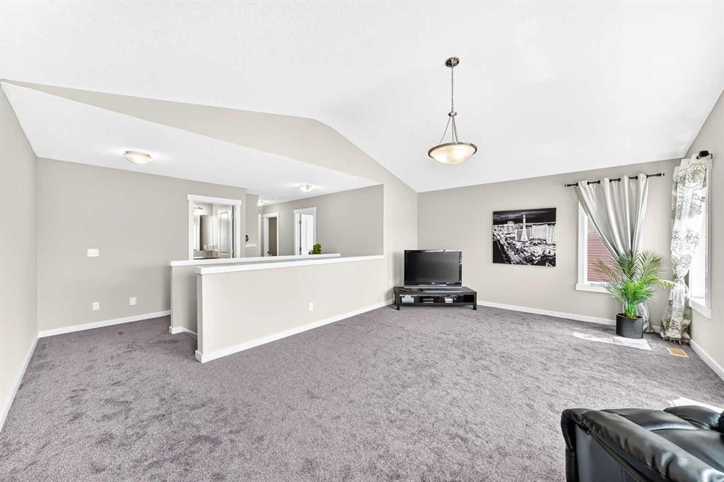 56 Evansborough Green Nw, Calgary, AB - Indoor